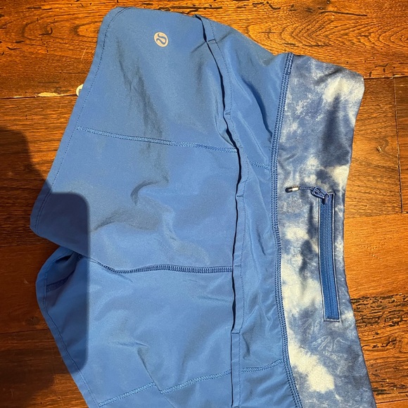 Lululemon shorts size 2 - Picture 1 of 3